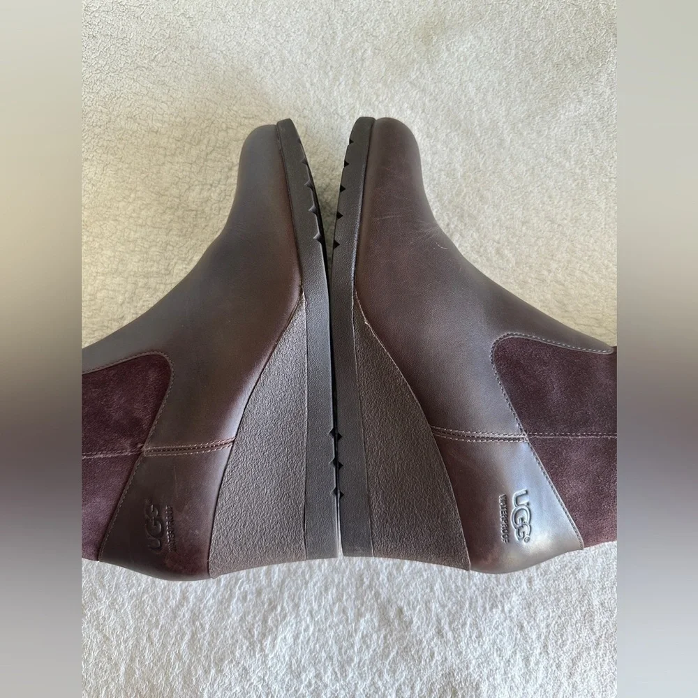 UGG wedge boots Mischa Waterproof Boot size 8 burgundy‎ NWOT